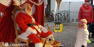 Il giorno di Babbo Natale Foto evento solidale "Il giorno di Babbo Natale" a Treviglio - 11 dicembre 2016 cinemalfa associazione cinema italia alfa romeo alfisti